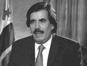 الرئيس الزبيدي ينعي رحيل علي سالم البيض