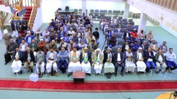 فعالية لعدد من المكاتب التنفيذية بمحافظة صنعاء بالذكرى السنوية لشهيد القرآن فعالية لعدد من المكاتب التنفيذية بمحافظة صنعاء بالذكرى السنوية لشهيد القرآن