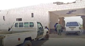 لودر تشتعل.. ثأر سجين هارب يودي بحياة أبرياء بعد فرار 23 نزيلا من سجن أبين! - ماذا يحدث في أبين الآن؟