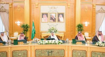 مع تعثر الرئاسي بحسم تقسيمها.. نقل ملف تشكيل حكومة عدن للعاهل السعودي