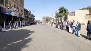 وقفات بالمكاتب التنفيذية في الأمانة بسنوية الشهيد الرئيس الصماد وقفات بالمكاتب التنفيذية في الأمانة بسنوية الشهيد الرئيس الصماد