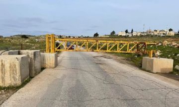 العدو الإسرائيلي يجرف أراضي في ترمسعيا ويغلق حاجز عطارة وينصب حاجزا عسكريا عند مدخل النبي صالح شمال رام الله