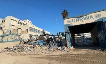 جرافات العدو الصهيوني تهدم منشآت الأونروا في القدس المحتلة