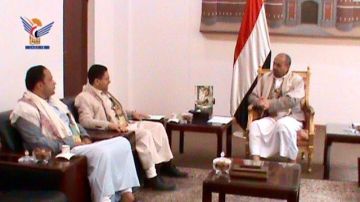 نائب وزير الخارجية يلتقي رئيس اللجنة الوطنية لشؤون الأسرى نائب وزير الخارجية يلتقي رئيس اللجنة الوطنية لشؤون الأسرى