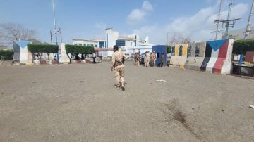 الانتقالي يستنكر إغلاق السعودية لمقره في عدن