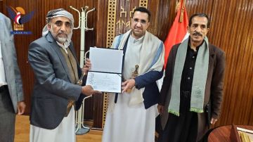 هيئة الآثار والمتاحف تكرم وزير الاتصالات نظير جهوده في تأمين مجمع المتحف الوطني