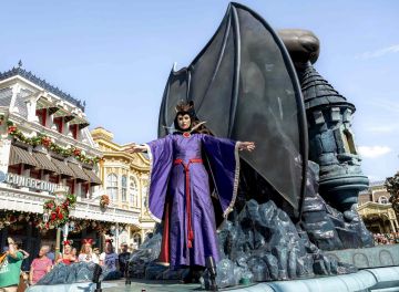 (أرض الأشرار) تجربة فنية وسينمائية متكاملة في (ديزني).. الأكثر ابتكارا منذ سنوات