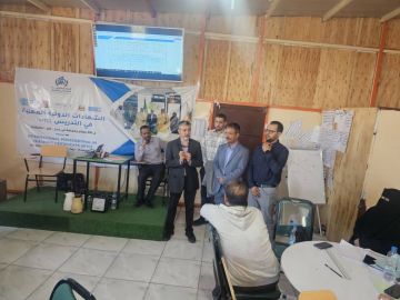 لتطوير كفاءة المعلمين.. العضو المنتدب للمؤسسة الخيرية لمجموعة هائل سعيد أنعم يتفقد سير مشروع (IPTC) بتعز