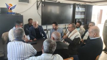 مناقشة جهود صيانة وتأهيل عدد من الطرق الرئيسية بذمار مناقشة جهود صيانة وتأهيل عدد من الطرق الرئيسية بذمار