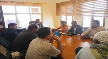 وكيل وزارة الزراعة والاسماك يلتقي ممثل مشروع الفاو في سقطرى ويناقش معه آليات تسريع تنفيذ المشاريع