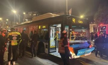 تفاصيل مثيرة ومشاهد مرعبة بـ حادث دهس الحافلة في القدس.. تعرف على التفاصيل تفاصيل مثيرة ومشاهد مرعبة بـ حادث دهس الحافلة في القدس.. تعرف على التفاصيل