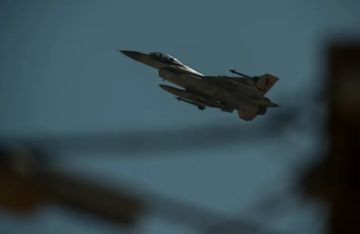 طائرة أمريكية بلا طيار تقصم ظهر القاعدة في وادي عبيدة بمأرب! طائرة أمريكية بلا طيار تقصم ظهر القاعدة في وادي عبيدة بمأرب!