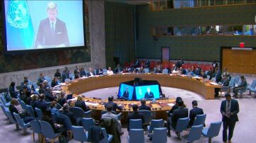 غروندبرغ : الحوار الجنوبي في الرياض يمثل فرصة لمعالجة القضية الجنوبية ضمن إطار سياسي جامع غروندبرغ : الحوار الجنوبي في الرياض يمثل فرصة لمعالجة القضية الجنوبية ضمن إطار سياسي جامع