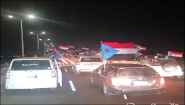 فيديو شبوة تلبي نداء الجنوب.. وصول طلائع الحشود إلى عدن وموكب ثان يستعد للانطلاق فيديو شبوة تلبي نداء الجنوب.. وصول طلائع الحشود إلى عدن وموكب ثان يستعد للانطلاق