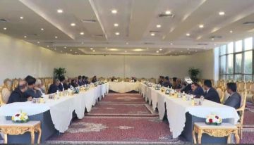 مصدر في مجلس العموم: بيان الوفد الزائر إلى السعودية باطل ولا يعبر عن مؤسسات المجلس الانتقالي مصدر في مجلس العموم: بيان الوفد الزائر إلى السعودية باطل ولا يعبر عن مؤسسات المجلس الانتقالي