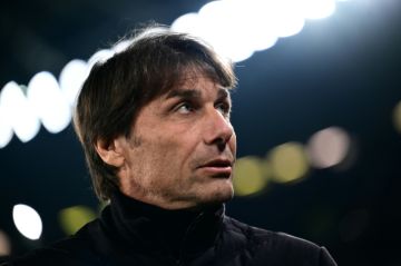 دوري أبطال أوروبا: نابولي المأزوم يواجه خطر الخروج أمام تشلسي دوري أبطال أوروبا: نابولي المأزوم يواجه خطر الخروج أمام تشلسي