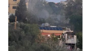 العدو الصهيوني يقصف مزرعة دواجن في محيط منزل في الخيام جنوب لبنان