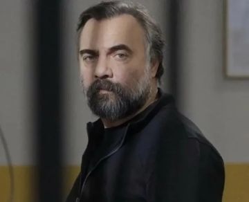 القبض على مقدم برنامج من سيربح المليون وبطل مسلسل وادي الذئاب بتهمة حيازة مخدرات