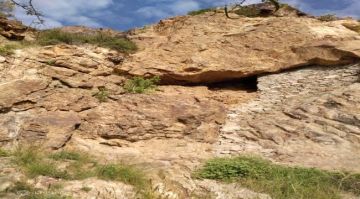 مشايخ حمادة يحذرون من كارثة إنسانية وشيكة في جبل الهجر بعد الغارات السعودية على الضالع