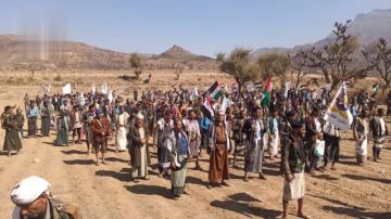 تخرج 500 من المشاركين بدورات طوفان الأقصى في ماوية بتعز تخرج 500 من المشاركين بدورات طوفان الأقصى في ماوية بتعز