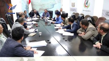 وزير الصحة يلتقي الفريق الفني لتبسيط الإجراءات وتطوير جودة الخدمات وزير الصحة يلتقي الفريق الفني لتبسيط الإجراءات وتطوير جودة الخدمات