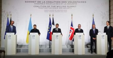 تحالف الراغبين يوقع إعلان باريس بشأن الضمانات الأمنية لأوكرانيا تحالف الراغبين يوقع إعلان باريس بشأن الضمانات الأمنية لأوكرانيا