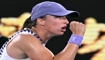 شفيونتيك تنجو من مفاجأة أمام كالينسكايا وتبلغ رابع أدوار بطولة أستراليا المفتوحة للتنس