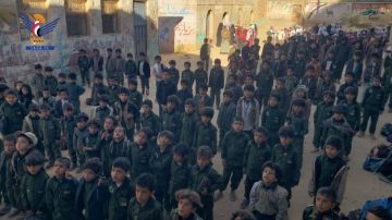 فعالية لمدارس الطويلة بالمحويت بذكرى استشهاد الرئيس صالح الصماد فعالية لمدارس الطويلة بالمحويت بذكرى استشهاد الرئيس صالح الصماد