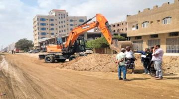 باخبيرة يتفقد سير أعمال تركيب خطوط صرف صحي جديدة في المنصورة باخبيرة يتفقد سير أعمال تركيب خطوط صرف صحي جديدة في المنصورة