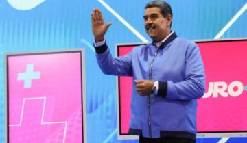 الرئيس الأمريكي ينشر أول صورة لنظيره الفنزويلي عقب اعتقاله الرئيس الأمريكي ينشر أول صورة لنظيره الفنزويلي عقب اعتقاله