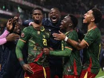 الكاميرون تضرب موعدًا مع المغرب بربع نهائي أمم أفريقيا