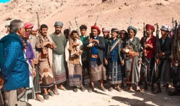 رجال القبائل تؤمن معسكر بارشيد ومنشآت بروم ميفع بعد طرد مليشيا الانتقالي من حضرموت