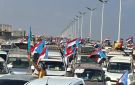 صور - موكب حاشد لأبناء أبين يصل مشارف عدن دعما لمطالب إعلان دولة الجنوب