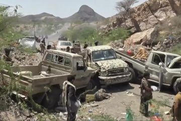 اليمن.. دعوات للتحقيق باستخدام الحوثيين قذائف يشتبه باحتوائها مواد سامة محرمة دوليا اليمن.. دعوات للتحقيق باستخدام الحوثيين قذائف يشتبه باحتوائها مواد سامة محرمة دوليا