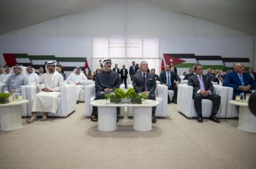 ملك الأردن وولي عهد أبوظبي يشهدان مراسم تدشين مشروع سكة حديد استراتيجي ملك الأردن وولي عهد أبوظبي يشهدان مراسم تدشين مشروع سكة حديد استراتيجي