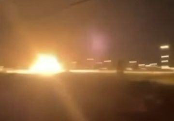 الحوثيون ينشرون مشاهد لاستهداف مطار الدمام بالمسيرات الحوثيون ينشرون مشاهد لاستهداف مطار الدمام بالمسيرات