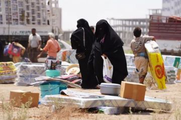 استمرار إغلاق مطار الرياض وسط هجمات جماعة أنصار الله وتهديدها بالرد على أي تدخل أمريكي استمرار إغلاق مطار الرياض وسط هجمات جماعة أنصار الله وتهديدها بالرد على أي تدخل أمريكي