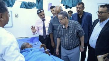 الحالمي يتفقد جرحى القوات الجنوبية في مستشفى عبود بالعاصمة عدن الحالمي يتفقد جرحى القوات الجنوبية في مستشفى عبود بالعاصمة عدن