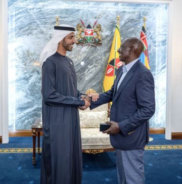 رئيس كينيا يستقبل شخبوط بن نهيان لبحث تعزيز الشراكة مع الإمارات رئيس كينيا يستقبل شخبوط بن نهيان لبحث تعزيز الشراكة مع الإمارات