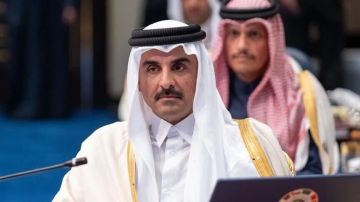 أمير قطر للعليمي: ندعم استقرار اليمن ووحدته وسيادته أمير قطر للعليمي: ندعم استقرار اليمن ووحدته وسيادته