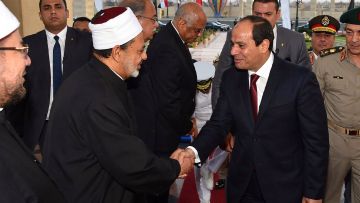 صنعاء تتفاعل مع مبادرة شيخ الأزهر.. ونداء إلى السيسي بشأن اليمن صنعاء تتفاعل مع مبادرة شيخ الأزهر.. ونداء إلى السيسي بشأن اليمن