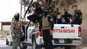 الداخلية السورية تنعى مقتل 4 من عناصرها على يد مسلحين الداخلية السورية تنعى مقتل 4 من عناصرها على يد مسلحين