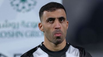 الشباب السعودي يسخر من عبدالرزاق حمدالله بهذه الرسالة