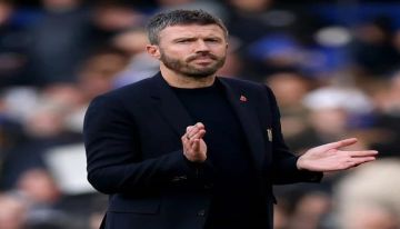 يونايتد يقترب من مراكز الهبوط.. هل يصمد كاريك حتى مواجهة روما؟