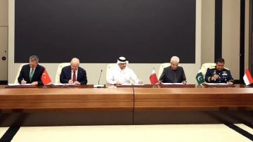 تركيا وقطر وباكستان وإندونيسيا توقع (مذكرة بدر) للتعاون الدفاعي