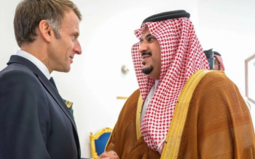 الرئيس الفرنسي يصل إلى الرياض الرئيس الفرنسي يصل إلى الرياض