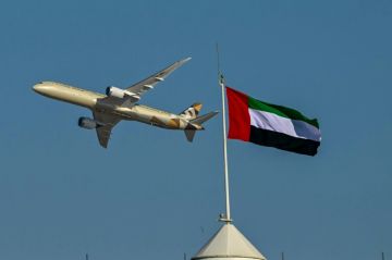 شركة الاتحاد للطيران الإماراتية تمدد تعليق رحلاتها إلى الرياض والدمام شركة الاتحاد للطيران الإماراتية تمدد تعليق رحلاتها إلى الرياض والدمام