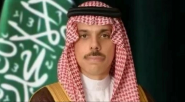 وزير الخارجية السعودي يعزي نظيره الإسباني في ضحايا اصطدام قطارين قرب توليدو وزير الخارجية السعودي يعزي نظيره الإسباني في ضحايا اصطدام قطارين قرب توليدو