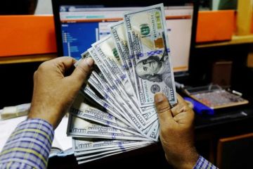 ارتفاع الدولار لأعلى مستوياته في أسبوعين قبيل قرار الفيدرالي ارتفاع الدولار لأعلى مستوياته في أسبوعين قبيل قرار الفيدرالي