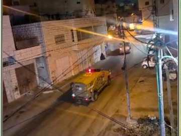 الاحتلال تقتحم منازل في مدينة الخليل جنوبي الضفة الغربية الاحتلال تقتحم منازل في مدينة الخليل جنوبي الضفة الغربية